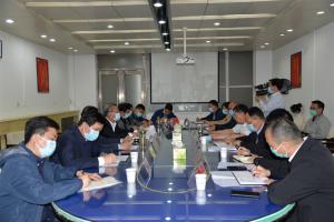 安阳市政协党组副书记、常务副主席韩力农到安化集团公司调研